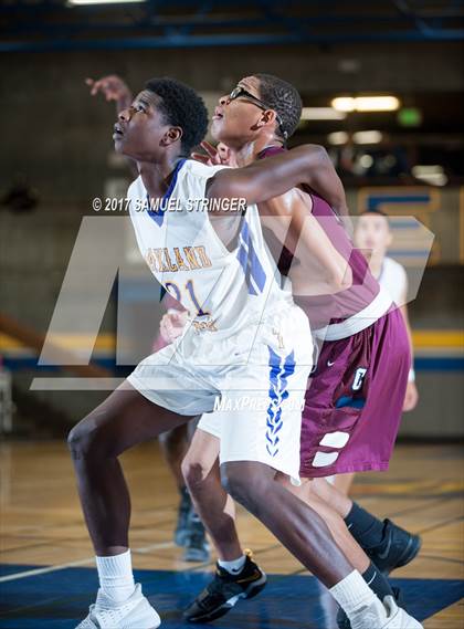 Thumbnail 1 in Oakland Tech vs. Curtis (Oakland Legends Classic) photogallery.