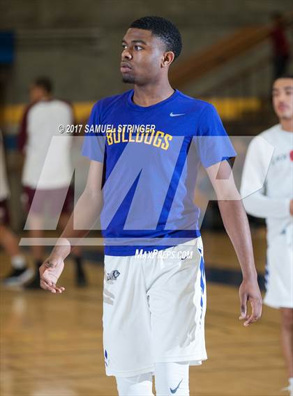 Thumbnail 1 in Oakland Tech vs. Curtis (Oakland Legends Classic) photogallery.