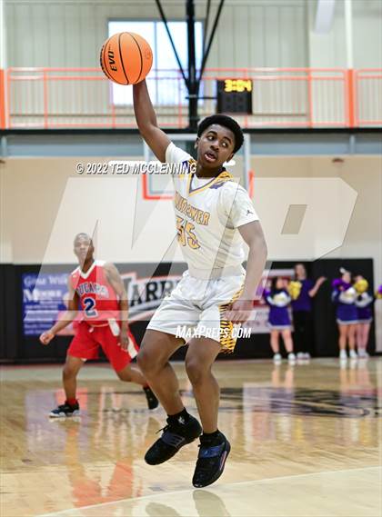 Thumbnail 1 in Central (West Helena) vs Mayflower (AAA 3A Regional first round) photogallery.