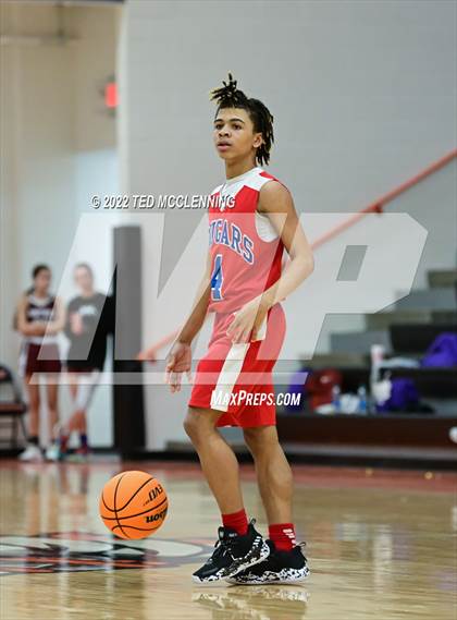 Thumbnail 1 in Central (West Helena) vs Mayflower (AAA 3A Regional first round) photogallery.