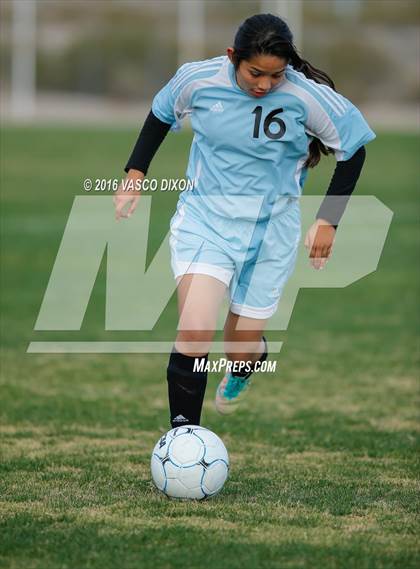 Thumbnail 2 in Estrella Foothills vs. Casa Grande photogallery.
