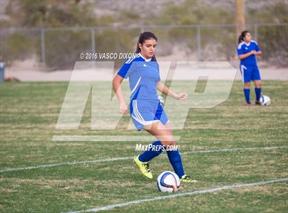 Thumbnail 3 in Estrella Foothills vs. Casa Grande photogallery.