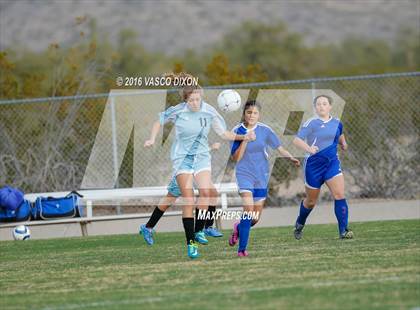Thumbnail 3 in Estrella Foothills vs. Casa Grande photogallery.