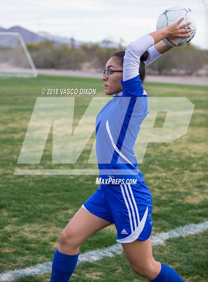 Thumbnail 2 in Estrella Foothills vs. Casa Grande photogallery.