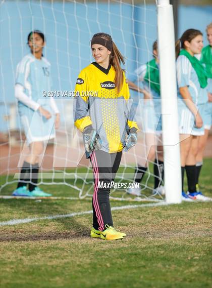 Thumbnail 2 in Estrella Foothills vs. Casa Grande photogallery.