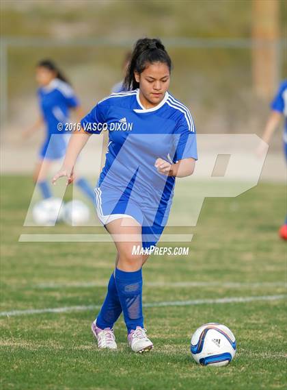 Thumbnail 2 in Estrella Foothills vs. Casa Grande photogallery.