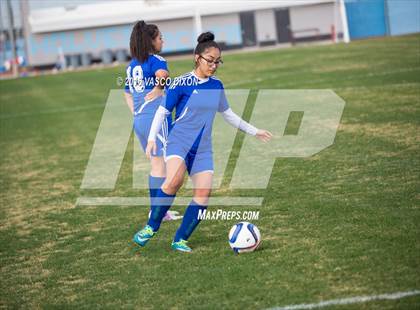 Thumbnail 2 in Estrella Foothills vs. Casa Grande photogallery.