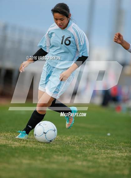 Thumbnail 2 in Estrella Foothills vs. Casa Grande photogallery.