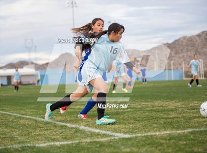 Thumbnail 3 in Estrella Foothills vs. Casa Grande photogallery.