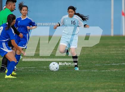 Thumbnail 2 in Estrella Foothills vs. Casa Grande photogallery.