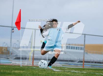 Thumbnail 2 in Estrella Foothills vs. Casa Grande photogallery.