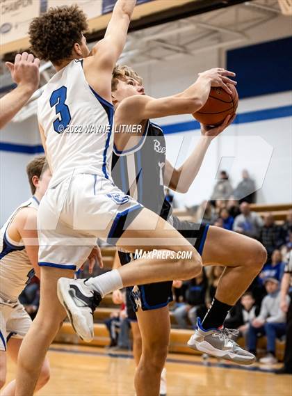 Thumbnail 3 in Walton-Verona @ Covington Catholic photogallery.