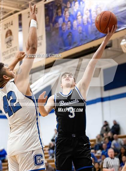 Thumbnail 2 in Walton-Verona @ Covington Catholic photogallery.