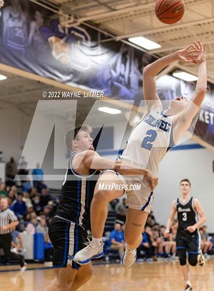 Thumbnail 3 in Walton-Verona @ Covington Catholic photogallery.