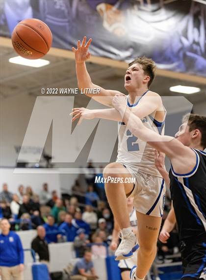 Thumbnail 3 in Walton-Verona @ Covington Catholic photogallery.