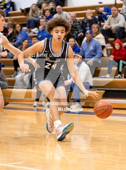 Thumbnail 2 in Walton-Verona @ Covington Catholic photogallery.