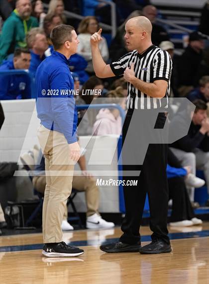 Thumbnail 3 in Walton-Verona @ Covington Catholic photogallery.