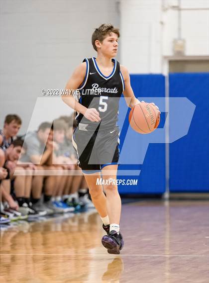 Thumbnail 2 in Walton-Verona @ Covington Catholic photogallery.