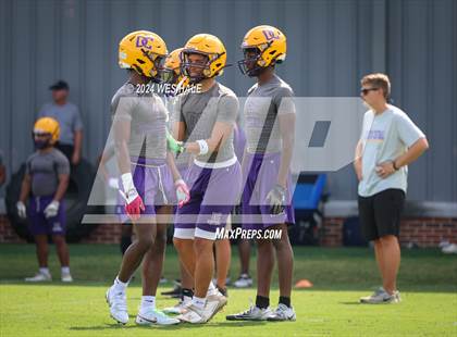 Thumbnail 3 in Collierville vs Desoto Central  (U of Memphis 7v7) photogallery.