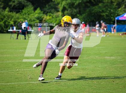 Thumbnail 1 in Collierville vs Desoto Central  (U of Memphis 7v7) photogallery.