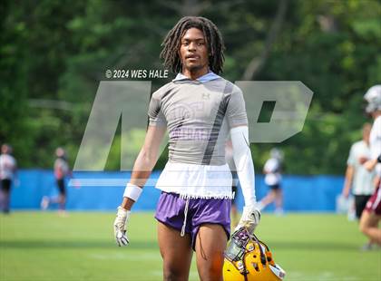 Thumbnail 3 in Collierville vs Desoto Central  (U of Memphis 7v7) photogallery.
