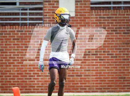Thumbnail 3 in Collierville vs Desoto Central  (U of Memphis 7v7) photogallery.