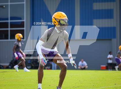 Thumbnail 3 in Collierville vs Desoto Central  (U of Memphis 7v7) photogallery.