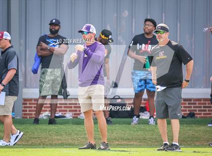 Thumbnail 2 in Collierville vs Desoto Central  (U of Memphis 7v7) photogallery.