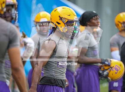 Thumbnail 1 in Collierville vs Desoto Central  (U of Memphis 7v7) photogallery.