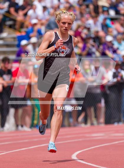 Thumbnail 1 in CHSAA State Championships (400m Finals) photogallery.