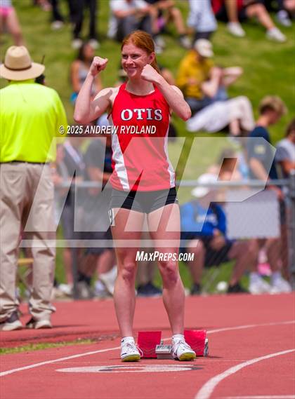 Thumbnail 3 in CHSAA State Championships (400m Finals) photogallery.