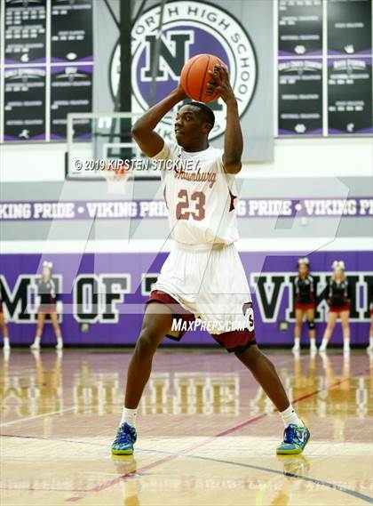 Thumbnail 3 in Loyola Academy vs Schaumburg (IHSA 4A Sectional Semifinal) photogallery.