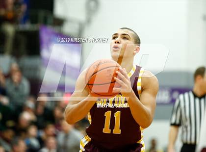 Thumbnail 2 in Loyola Academy vs Schaumburg (IHSA 4A Sectional Semifinal) photogallery.