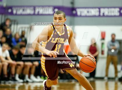 Thumbnail 3 in Loyola Academy vs Schaumburg (IHSA 4A Sectional Semifinal) photogallery.