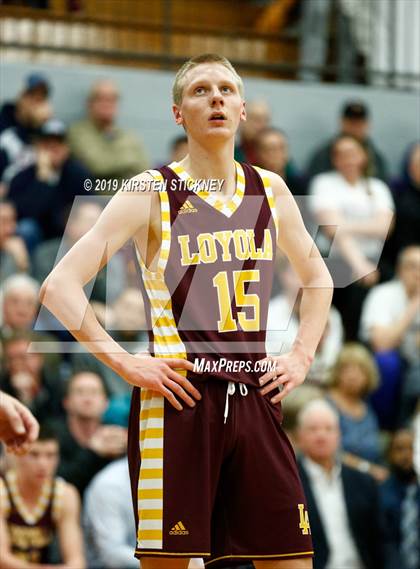 Thumbnail 2 in Loyola Academy vs Schaumburg (IHSA 4A Sectional Semifinal) photogallery.
