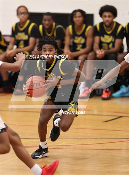 Thumbnail 2 in Parkway Center City vs Hill Freedman World Academy photogallery.