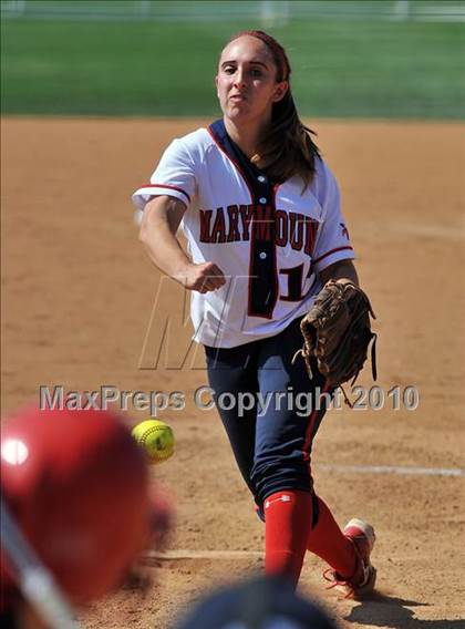 Thumbnail 2 in La Salle vs. Marymount (CIF SS D6 Final) photogallery.