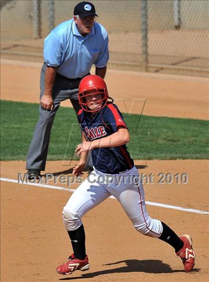 Thumbnail 3 in La Salle vs. Marymount (CIF SS D6 Final) photogallery.