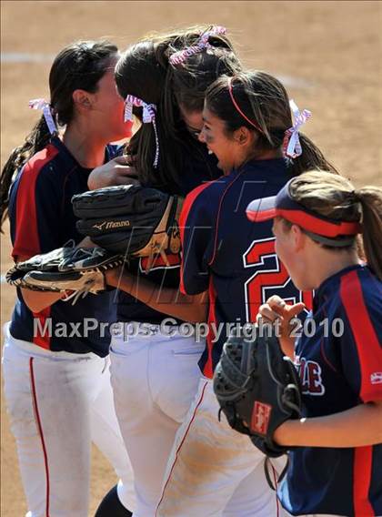 Thumbnail 3 in La Salle vs. Marymount (CIF SS D6 Final) photogallery.