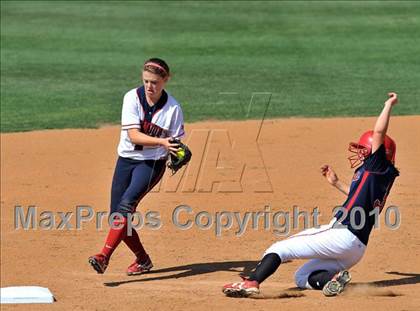 Thumbnail 2 in La Salle vs. Marymount (CIF SS D6 Final) photogallery.