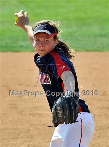 Thumbnail 2 in La Salle vs. Marymount (CIF SS D6 Final) photogallery.