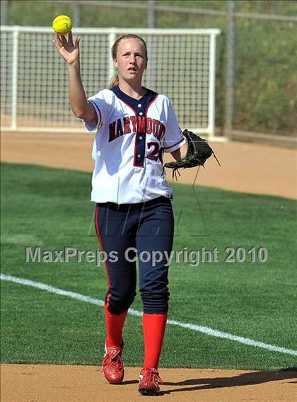 Thumbnail 1 in La Salle vs. Marymount (CIF SS D6 Final) photogallery.