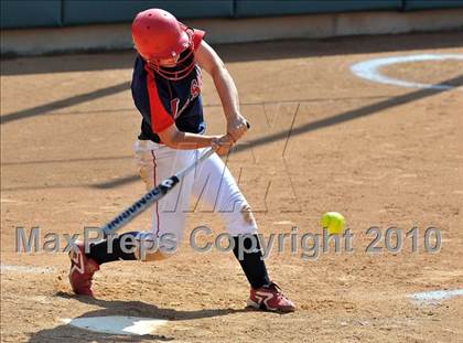 Thumbnail 1 in La Salle vs. Marymount (CIF SS D6 Final) photogallery.