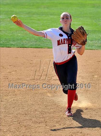 Thumbnail 1 in La Salle vs. Marymount (CIF SS D6 Final) photogallery.