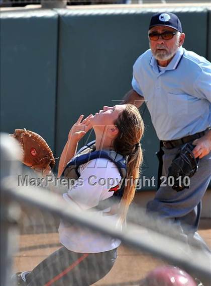 Thumbnail 3 in La Salle vs. Marymount (CIF SS D6 Final) photogallery.