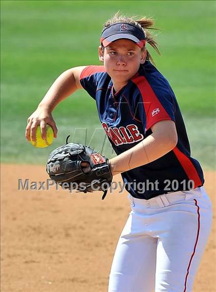 Thumbnail 3 in La Salle vs. Marymount (CIF SS D6 Final) photogallery.