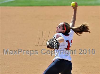 Thumbnail 1 in La Salle vs. Marymount (CIF SS D6 Final) photogallery.
