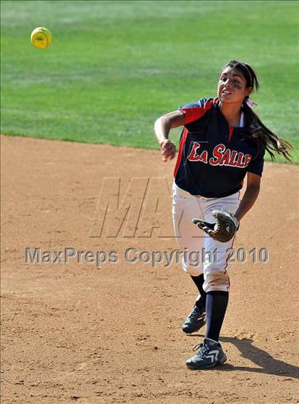 Thumbnail 2 in La Salle vs. Marymount (CIF SS D6 Final) photogallery.