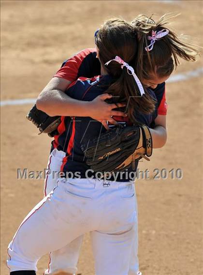 Thumbnail 2 in La Salle vs. Marymount (CIF SS D6 Final) photogallery.