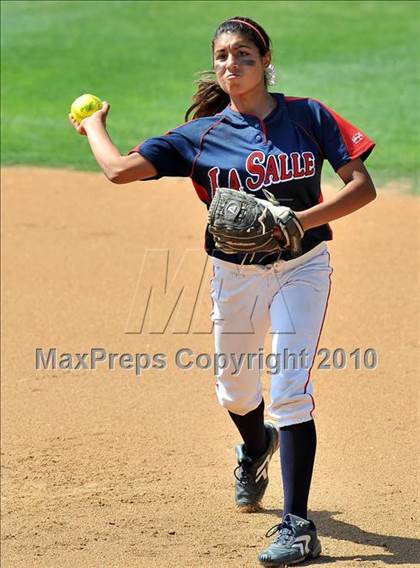 Thumbnail 1 in La Salle vs. Marymount (CIF SS D6 Final) photogallery.